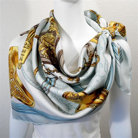 foulard hermes come top|hermes scarf ideas.